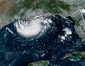 Una depresión tropical evolucionó el lunes por la noche para formar la tormenta tropical Edouard; se espera que toque tierra en Texas el martes. AP/NOAA