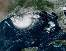 Una depresión tropical evolucionó el lunes por la noche para formar la tormenta tropical Edouard; se espera que toque tierra en Texas el martes. AP/NOAA