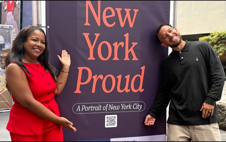 Una muestra artística sucede en Nueva York para mostrar las aportaciones de inmigrantes a la ciudad tras las amenazas de Trump. EFE/ R. HERNÁNDEZ