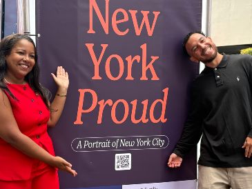 Una muestra artística sucede en Nueva York para mostrar las aportaciones de inmigrantes a la ciudad tras las amenazas de Trump. EFE/ R. HERNÁNDEZ