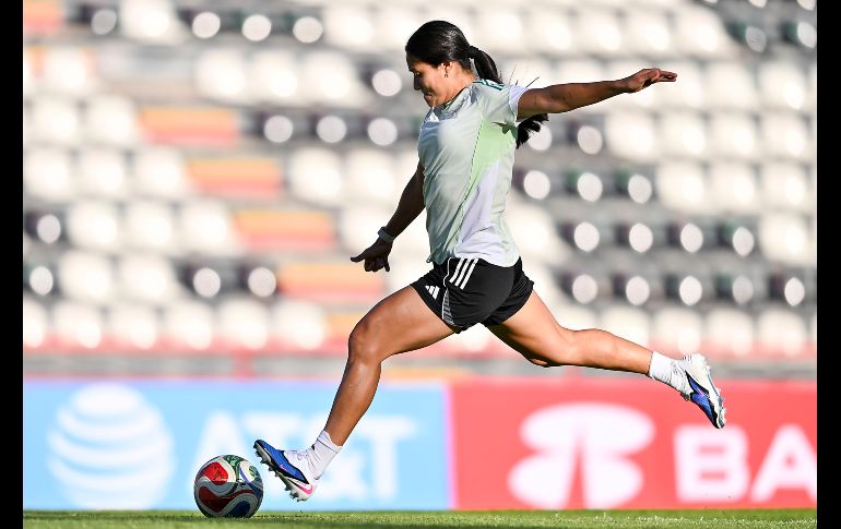 Rebeca Bernal sería la primera mexicana en jugar en la WSL en Inglaterra. IMAGO7