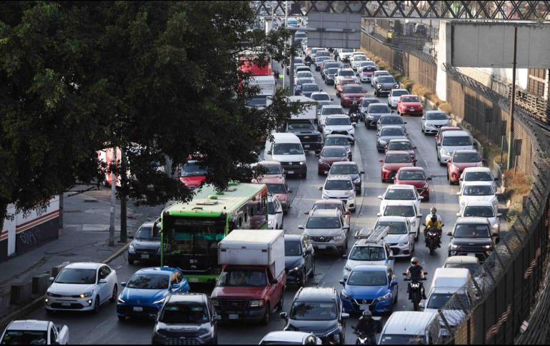 El programa Hoy No Circula se aplica de las 5:00 a las 22:00 horas en todas las alcaldías de la Ciudad de México y en tres zonas conurbadas del Estado de México. SUN/C. Mejía