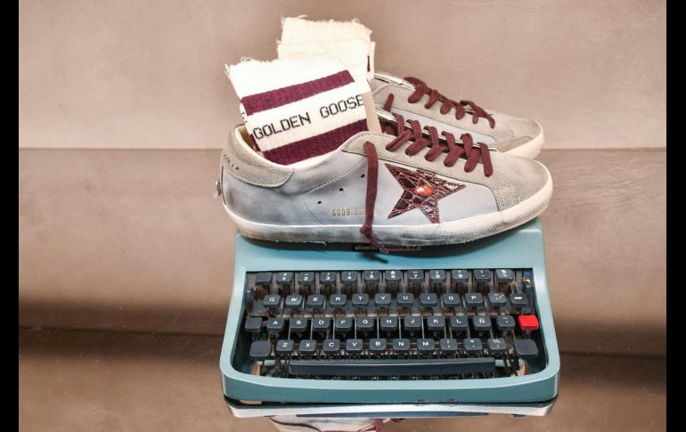 Moda, música y creatividad: Personalizan su estilo en Golden Goose