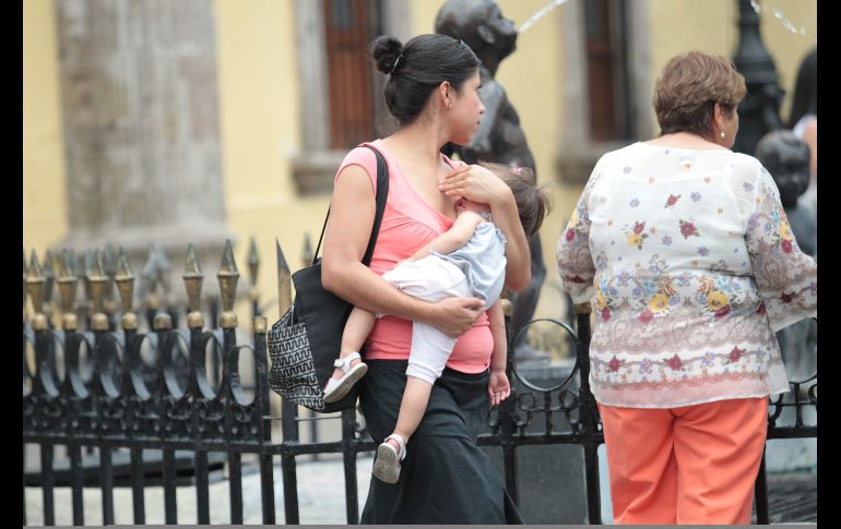 Lactancia materna: estudio revela posible beneficio contra la resistencia a los antibióticos en bebés
