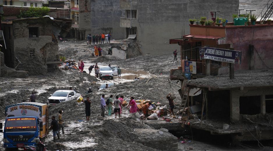 Más de 500 desastres ocurren en Nepal cada año, causando importantes pérdidas humanas y materiales. AP/ARCHIVO