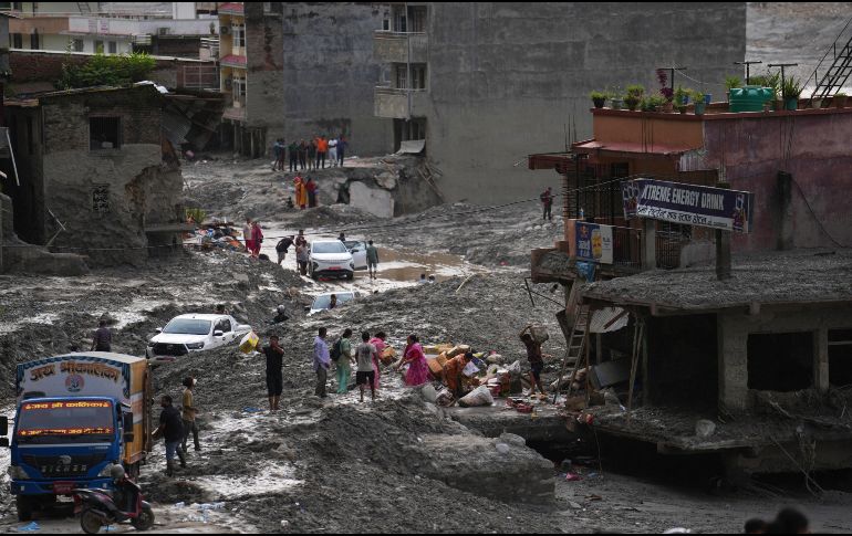 Más de 500 desastres ocurren en Nepal cada año, causando importantes pérdidas humanas y materiales. AP/ARCHIVO