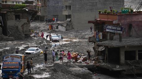 Más de 500 desastres ocurren en Nepal cada año, causando importantes pérdidas humanas y materiales. AP/ARCHIVO