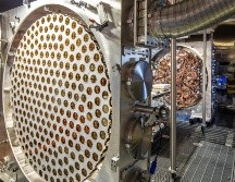 El experimento LUX-ZEPLIN utiliza 10 toneladas de xenón líquido ultrapuro para intentar captar estas esquivas partículas. EFE / M. Kapust