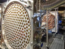 El experimento LUX-ZEPLIN utiliza 10 toneladas de xenón líquido ultrapuro para intentar captar estas esquivas partículas. EFE / M. Kapust