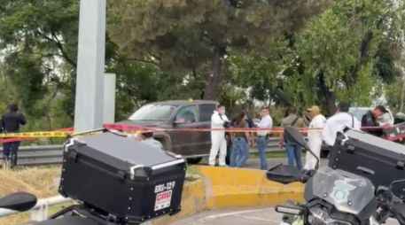 Un hombre fue asesinado a balazos mientras circulaba en su camioneta por la zona sur de Zapopan. ESPECIAL.