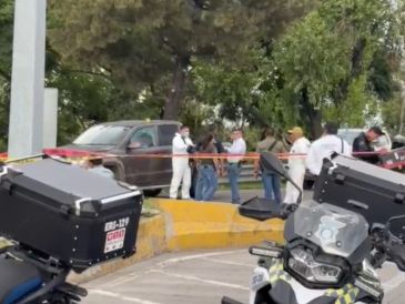 Un hombre fue asesinado a balazos mientras circulaba en su camioneta por la zona sur de Zapopan. ESPECIAL.