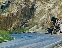 Debido a las condiciones del terreno, parte del material se desplazó hacia zonas de difícil acceso. CAPTURA DE VIDEO