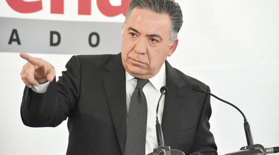 Enrique Inzunza aseguró que su salida del grupo parlamentario no significa cambiar de principios. AFP