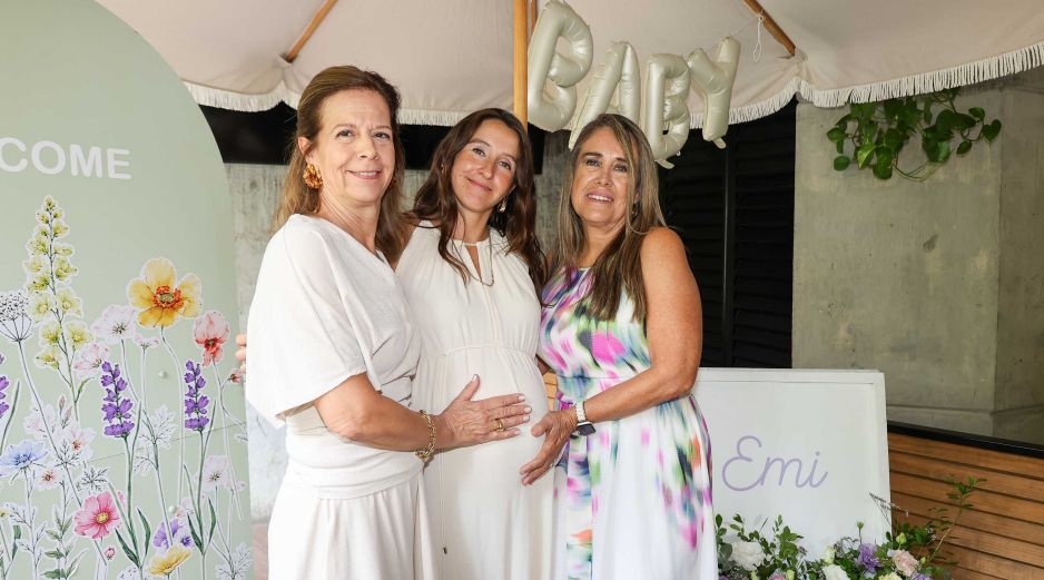 Carmen Dosal Mestas, Stephy Loera Uribe y Lourdes Uribe Peña. GENTE BIEN JALISCO / Revista del 4 de septiembre 2026