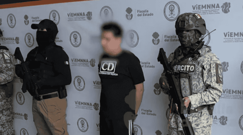 Tras su captura, Óscar Adrián “N” quedó a disposición del juez de control que lo requería, quien deberá determinar su situación legal. ESPECIAL/ Fiscalía del Estado de Jalisco