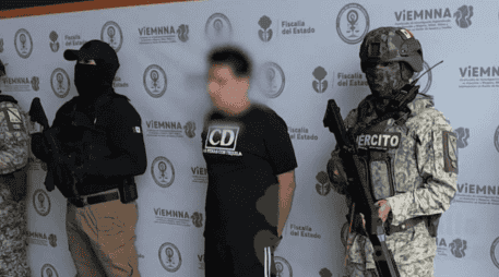 Tras su captura, Óscar Adrián “N” quedó a disposición del juez de control que lo requería, quien deberá determinar su situación legal. ESPECIAL/ Fiscalía del Estado de Jalisco