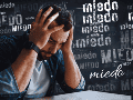 Un ataque de ansiedad irrumpe sin previo aviso. La Asociación Americana de Psiquiatría lo define como una oleada repentina de miedo intenso que alcanza su punto máximo en cuestión de minutos. ESPECIAL / CANVA