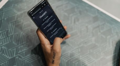 El nuevo modelo de ChatGPT fue anunciado en medio de preocupaciones por los escasos protocolos de seguridad en la inteligencia artificial. ESPECIAL/PEXELS