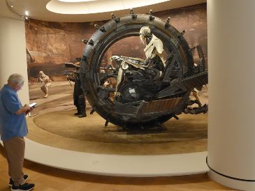 El recinto busca exhibir piezas de la cultura popular, a la vez que se teje un puente entre el pasado y el presente. EFE / O. ALONSO