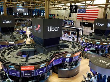 La Bolsa de Nueva York vivió una nueva jornada al alza mientras el rendimiento de los bonos de deuda a 10 años caía por segundo día consecutivo. AP/ARCHIVO