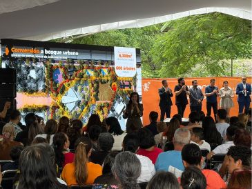 Delgadillo indicó que las intervenciones buscan atender distintas necesidades de la población mediante la renovación de vialidades y la recuperación o construcción de espacios. ESPECIAL/Ayuntamiento GDL