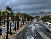 El huracán Marie se intensificó a categoría 2, generando lluvias intensas y oleaje elevado en el occidente de México. Autoridades suspendieron clases en municipios de Baja California Sur como medida preventiva. EFE/Archivo