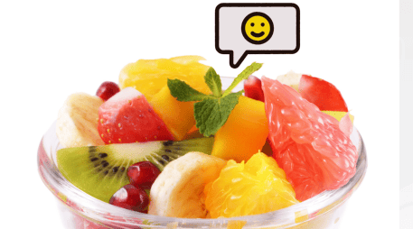 Gracias a su alto contenido de fibra y antioxidantes, esta fruta se ha convertido en una aliada para quienes buscan controlar el colesterol y mantener estables los niveles de azúcar en la sangre. CANVA