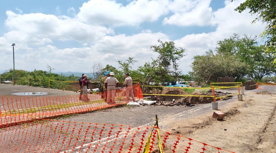A la llegada de las unidades de emergencia, se detectó que en la obra no se contaba con las medidas de seguridad necesarias. ESPECIAL/Protección Civil y Bomberos de Tlaquepaque