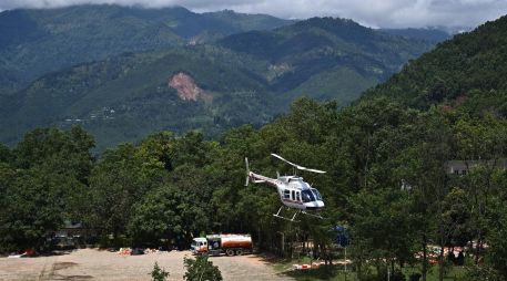 Los equipos de rescate continúan buscando sobrevivientes tras la riada que golpeó Nepal hace diez días. AFP / P. Pardo