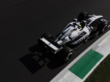 Sergio Pérez buscará remontar posiciones durante el Gran Premio de Italia de Fórmula 1 en el circuito de Monza. EFE / A. Szilagyi