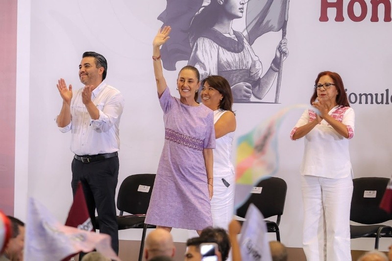 La visita de la mandataria forma parte de la gira de trabajo de este fin de semana por 10 entidades para presentar los trabajos realizados en cada una de ellas. EL INFORMADOR / A. NAVARRO&nbsp;