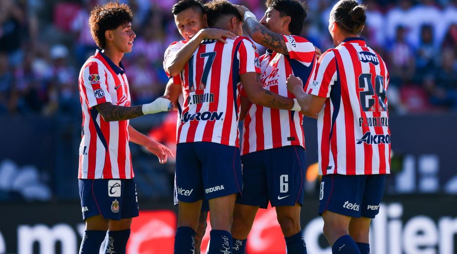 Chivas resolvió el partido desde los primeros minutos y se impuso 3-0 al Atlético de San Luis como visitante. IMAGO7.