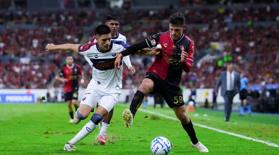 Atlas tomó ventaja con gol de Luis Esteves, pero Atlante reaccionó en el complemento y rescató el empate en el Estadio Jalisco. IMAGO7.