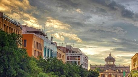 Guadalajara prevé cuatro días lluviosos, con probabilidades entre el 80 y el 90 % desde este 13 de septiembre. UNSPLASH / S. Rodríguez