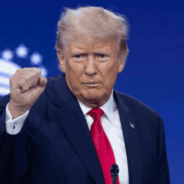 El republicano, Donald Trump, sostuvo que su país no perdería nada si dejara de comerciar con México y afirmó que bastaría con una firma para terminar con la relación comercial. EFE / ARCHIVO