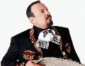 El zacatecano asegura que la música tradicional mexicana pasa un momento de transición ante la explosión de nuevos géneros. CORTESÍA