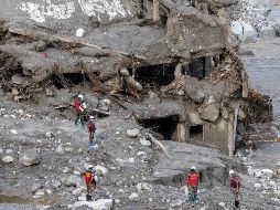 Miembros del Ejército nepalí llevan a cabo operaciones de búsqueda y rescate en Dhunge, distrito de Nuwakot, Nepal, el 7 de septiembre de 2026. EFE/N. SHRESTHA