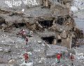 Miembros del Ejército nepalí llevan a cabo operaciones de búsqueda y rescate en Dhunge, distrito de Nuwakot, Nepal, el 7 de septiembre de 2026. EFE/N. SHRESTHA