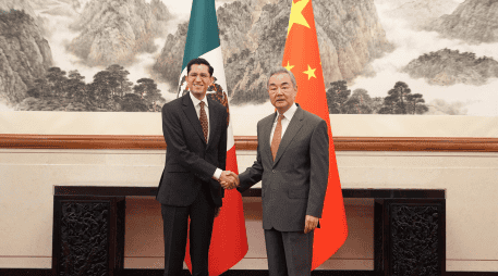 El canciller mexicano expresó la voluntad de reforzar los intercambios de alto nivel, ampliar la cooperación bilateral y avanzar en los mecanismos de diálogo entre ambos países. X / @SRE_mx