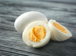 El huevo contiene nutrientes que son necesarios para el correcto funcionamiento del organismo. ESPECIAL / CANVA