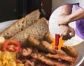 Se estima que 2 de cada 10 niños no desayunan, mientras que los adolescentes realizan su primera comida hasta aproximadamente las 10 de la mañana. UNSPLASH / E. Aceron / T. Barbhuiya