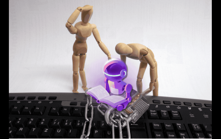 Según os términos de servicio de OpenAI las conversaciones de los usuarios en cuentas gratuitas y personales de ChatGPT se utilizan para entrenar y mejorar sus Modelo. PIXABAY / ESPECIAL