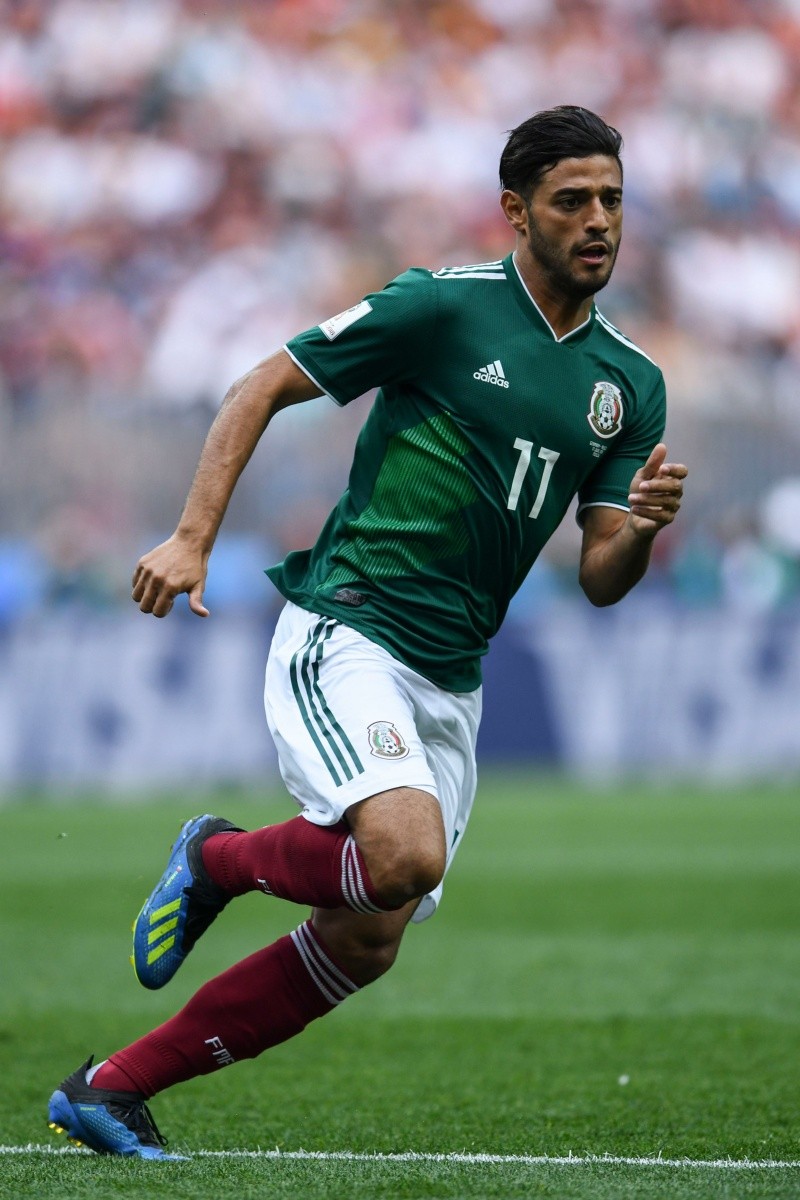 Carlos Vela está entre las salidas que no representaron el mejor negocio para Chivas. IMAGO7