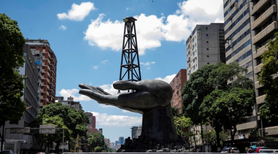 Los convenios petroleros firmados en la era Maduro fueron negociados por Delcy Rodríguez. EFE/ARCHIVO