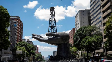 Los convenios petroleros firmados en la era Maduro fueron negociados por Delcy Rodríguez. EFE/ARCHIVO
