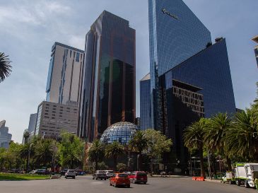 En el mercado mexicano, destacaron las pérdidas de las emisoras Televisa, Orbia, Grupo Carso, Gruma y Megacable. AFP/ARCHIVO