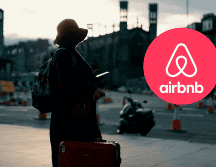 Las restricciones podrían incentivar a que los anfitriones operen fuera de la ley, lo que ampliaría el margen de acción para fraudes y hospedajes piratas. UNSPLASH / CANVA