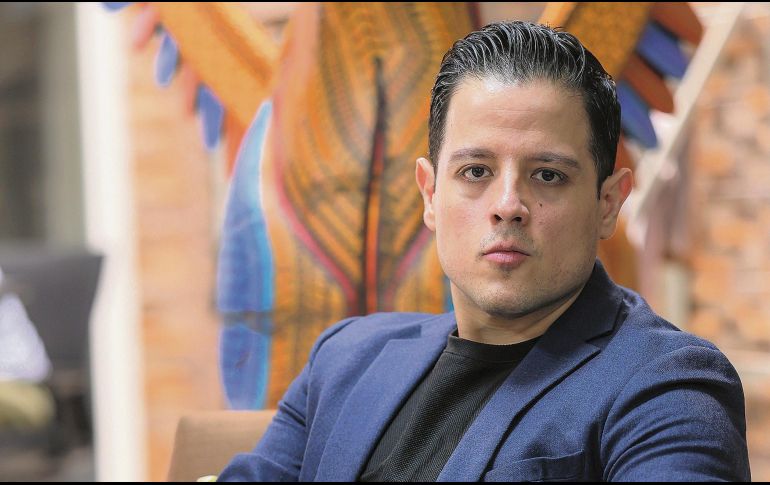 César Delgado. El aclamado tenor tapatío, de reconocida trayectoria internacional, posa en las instalaciones de esta casa editorial. EL INFORMADOR/A. Navarro