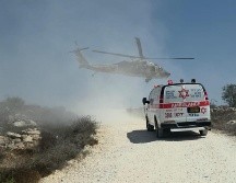 Imagen donde un joven colono israelí resultó herido el pasado lunes en un ataque con arma blanca ocurrido en un inicio de asentamiento en el territorio palestino de Cisjordania. EFE/ M. Adom