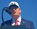 Trump participó en un acto organizado por la fundación Tunnel to Towers, que apoya a familiares de policías, militares y bomberos que murieron tras responder a los ataques del 11 de septiembre. EFE/A. GORDON
